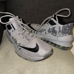 Silver nike  teen boy high NIKE Air Max Infuriate 2 Mid  7.5 Wolf Gray  Sneakers
